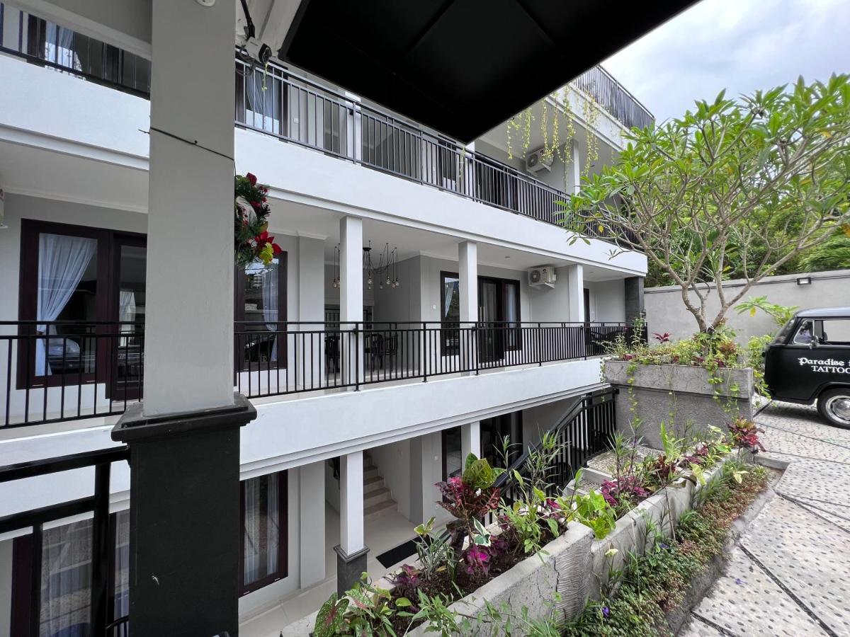 Green Hill Inn Jimbaran  Exterior photo